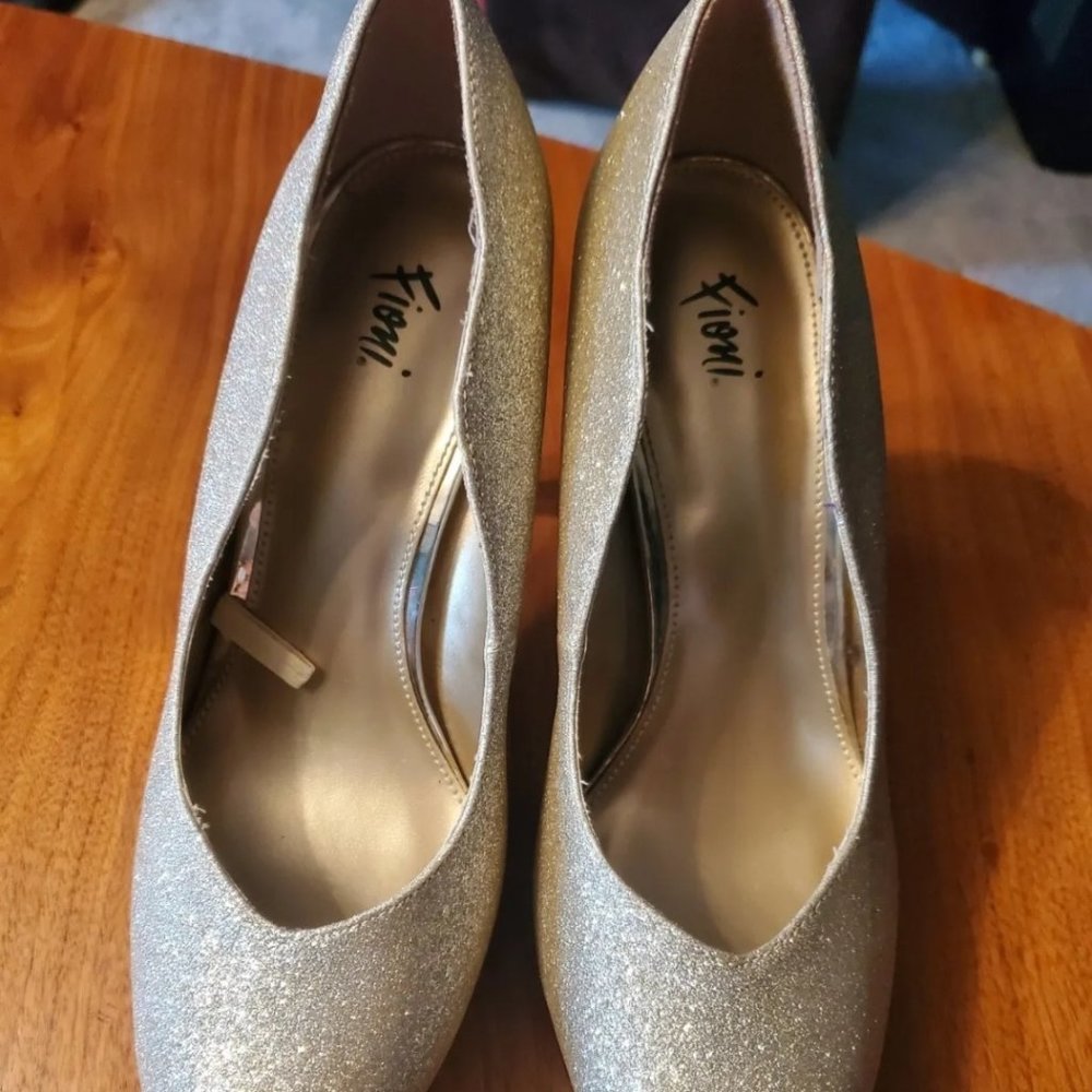 Fioni Women's Night Heels Gold Glitter Size 7